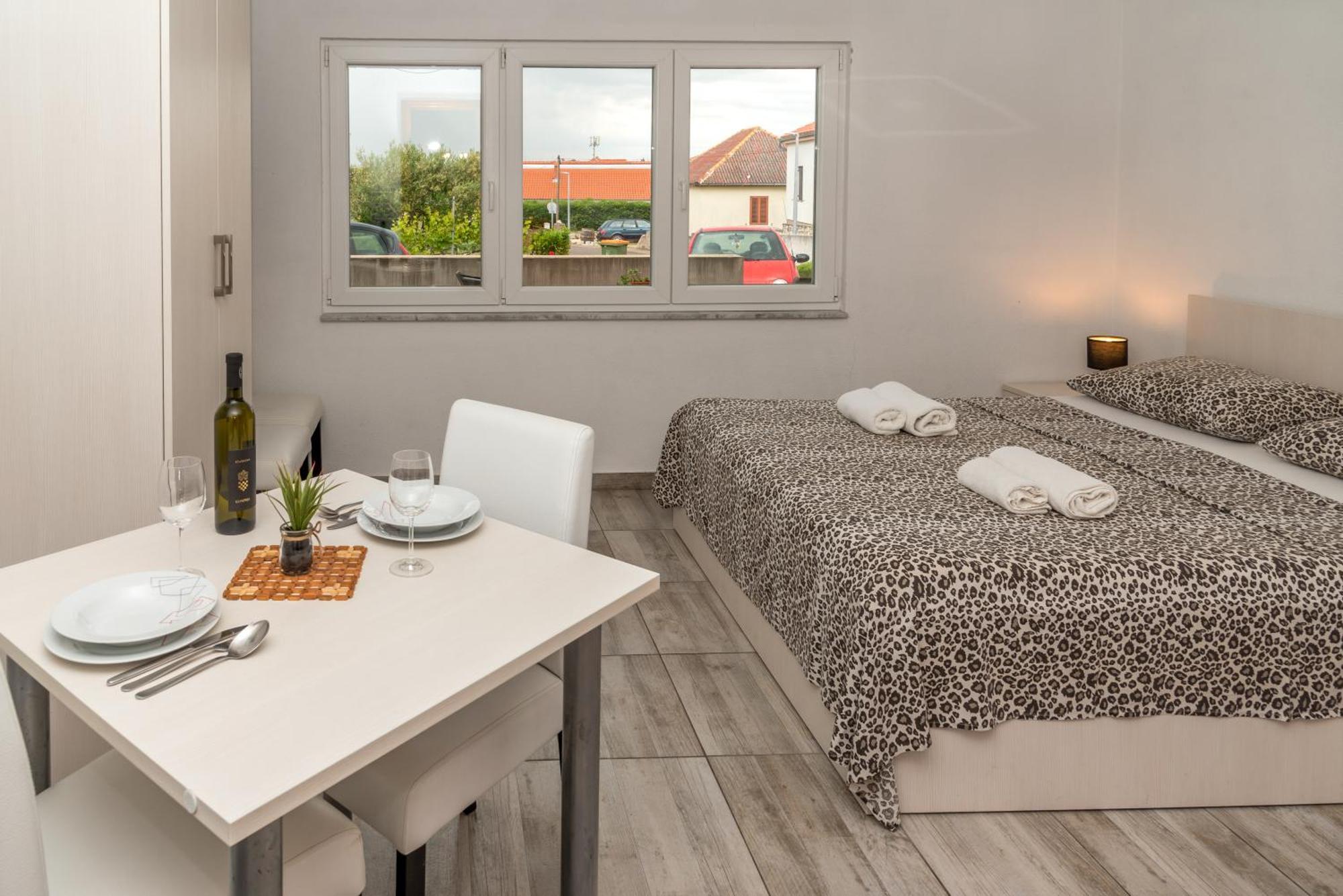 Studio apartment Nin Esterno foto